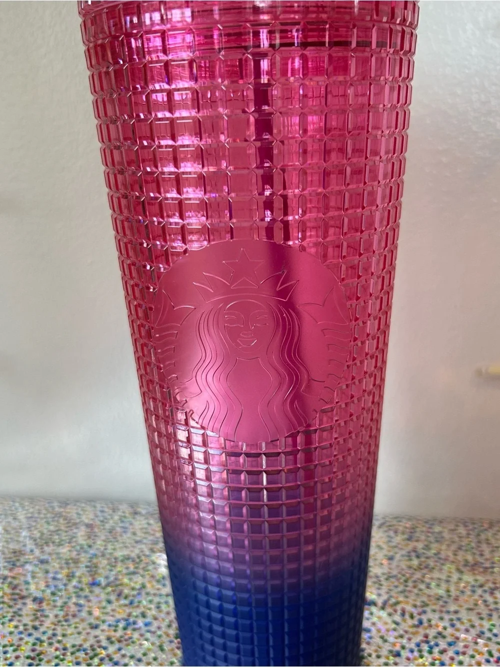NWT Starbucks Venti Grid Tumbler Ombre Iridescent 24oz Iced Coffee Tea Pink Blue
